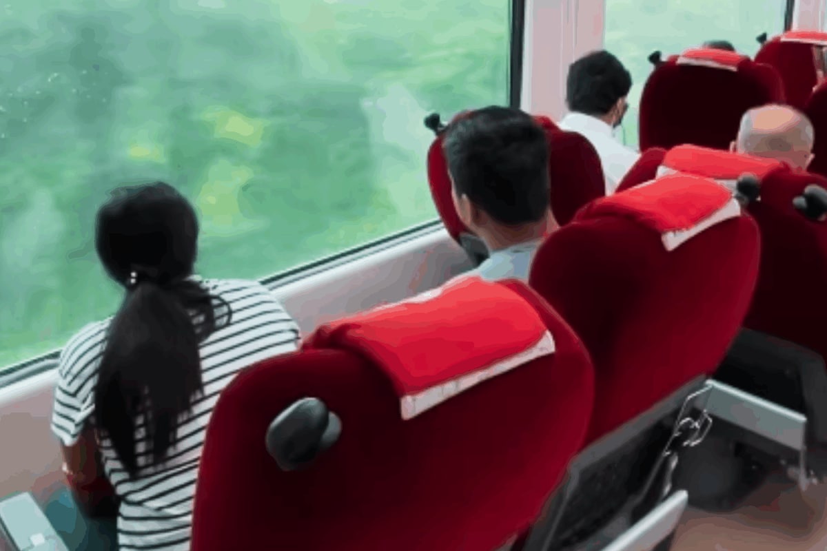 Tamil Nadu's First-Ever Vistadome Coach Is Coming, And It Will Roll Through The Western Ghats