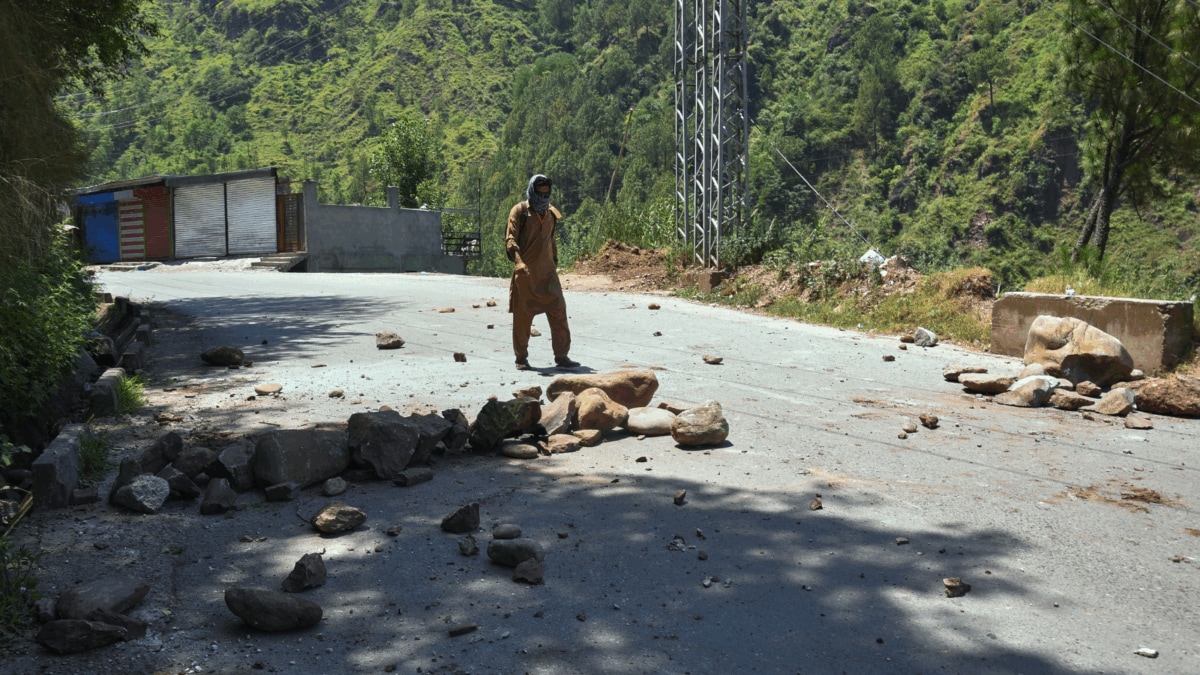 Tensions Soar In PoK As Rawalakot Faces Curfew-Like Curbs, Protesters March Despite Restrictions