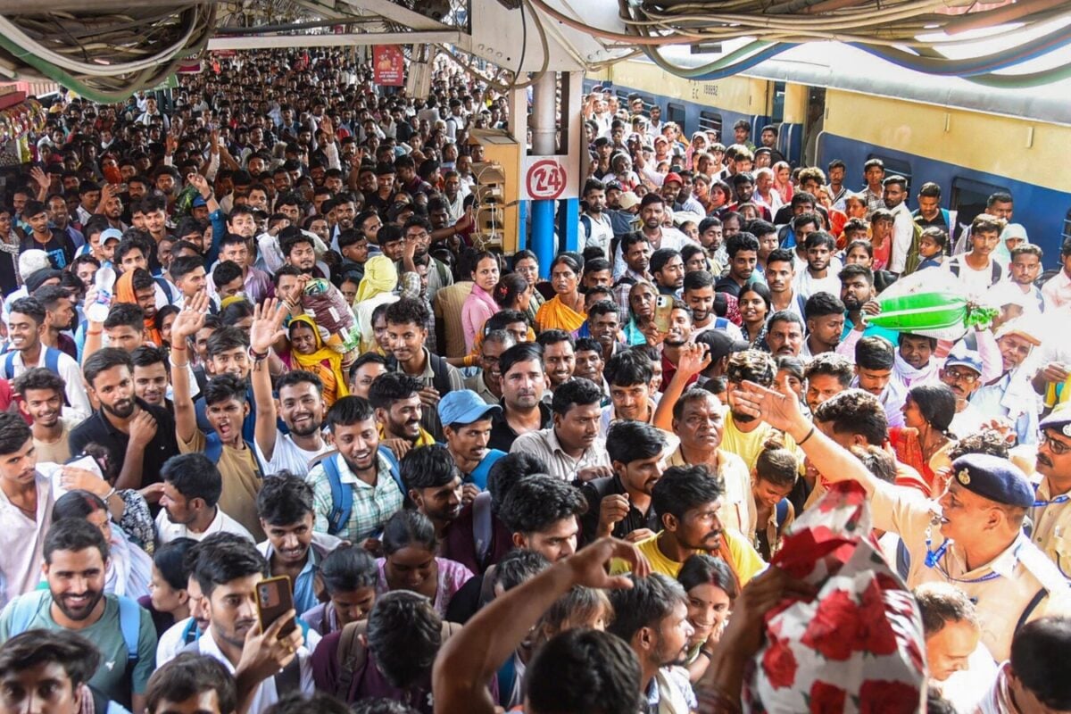 Tracks Blocked, Tear Gas Fired As Exam Aspirants Clash With Police At Patna Railway Station