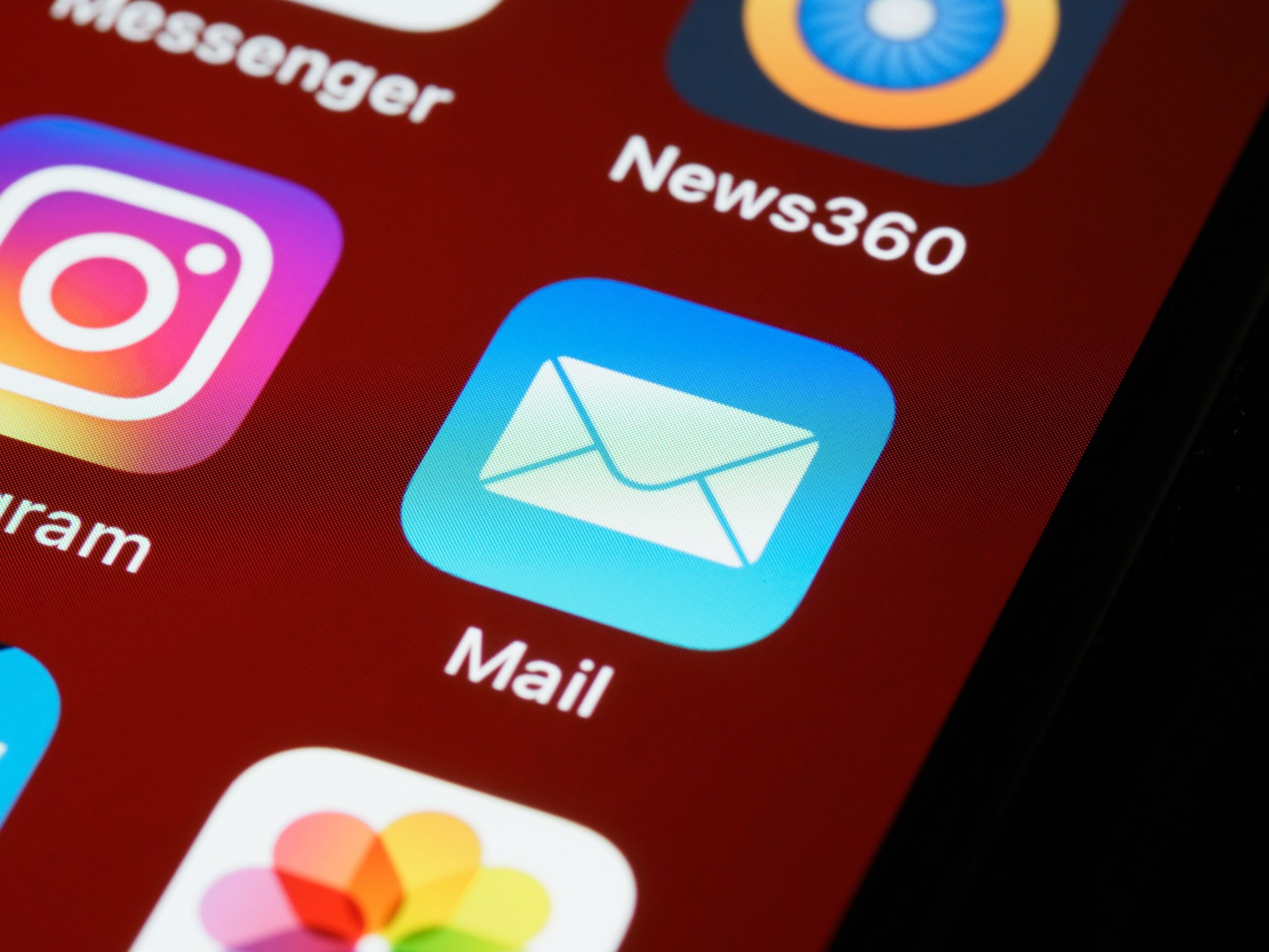 Clear Your Inbox: Delete unnecessary emails, reply to urgent messages, and organize important ones into folders. A clutter-free inbox can make work feel less overwhelming.