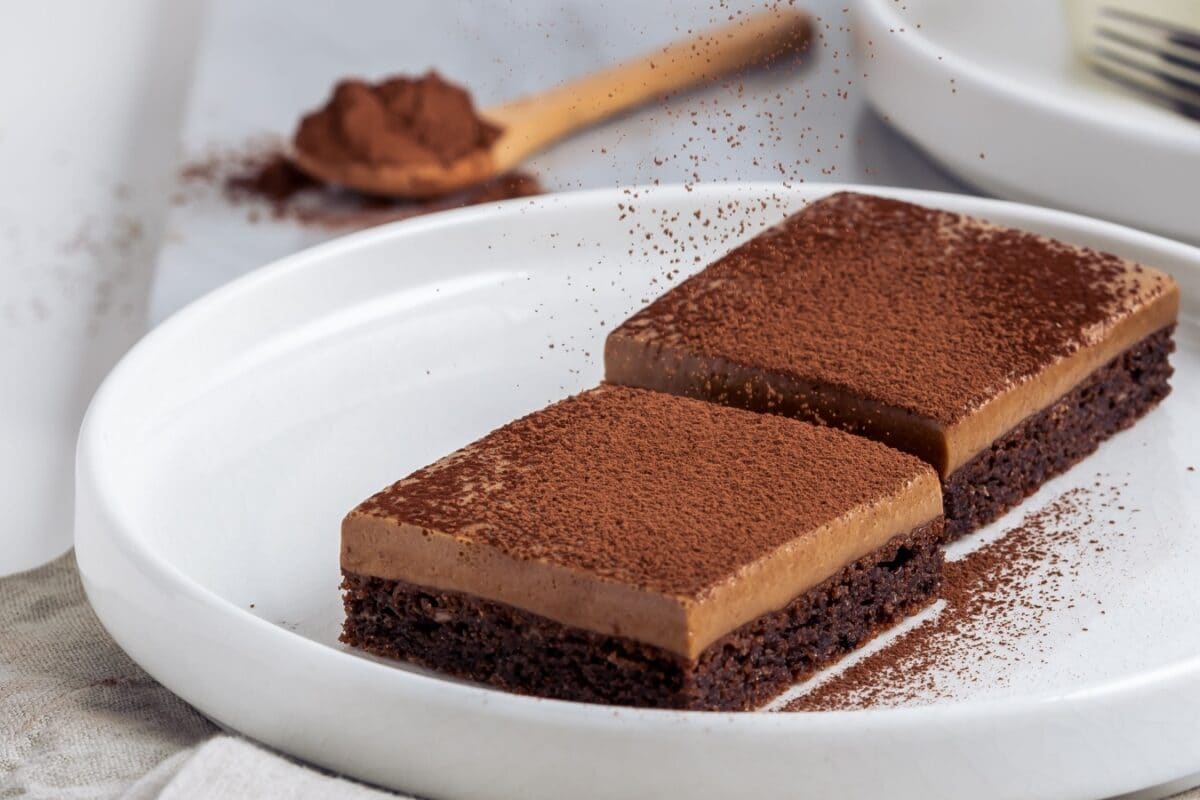 Fusion Desserts Can Be Fun: This No-Bake Chikki Fudge Cake Recipe Is A Must Try