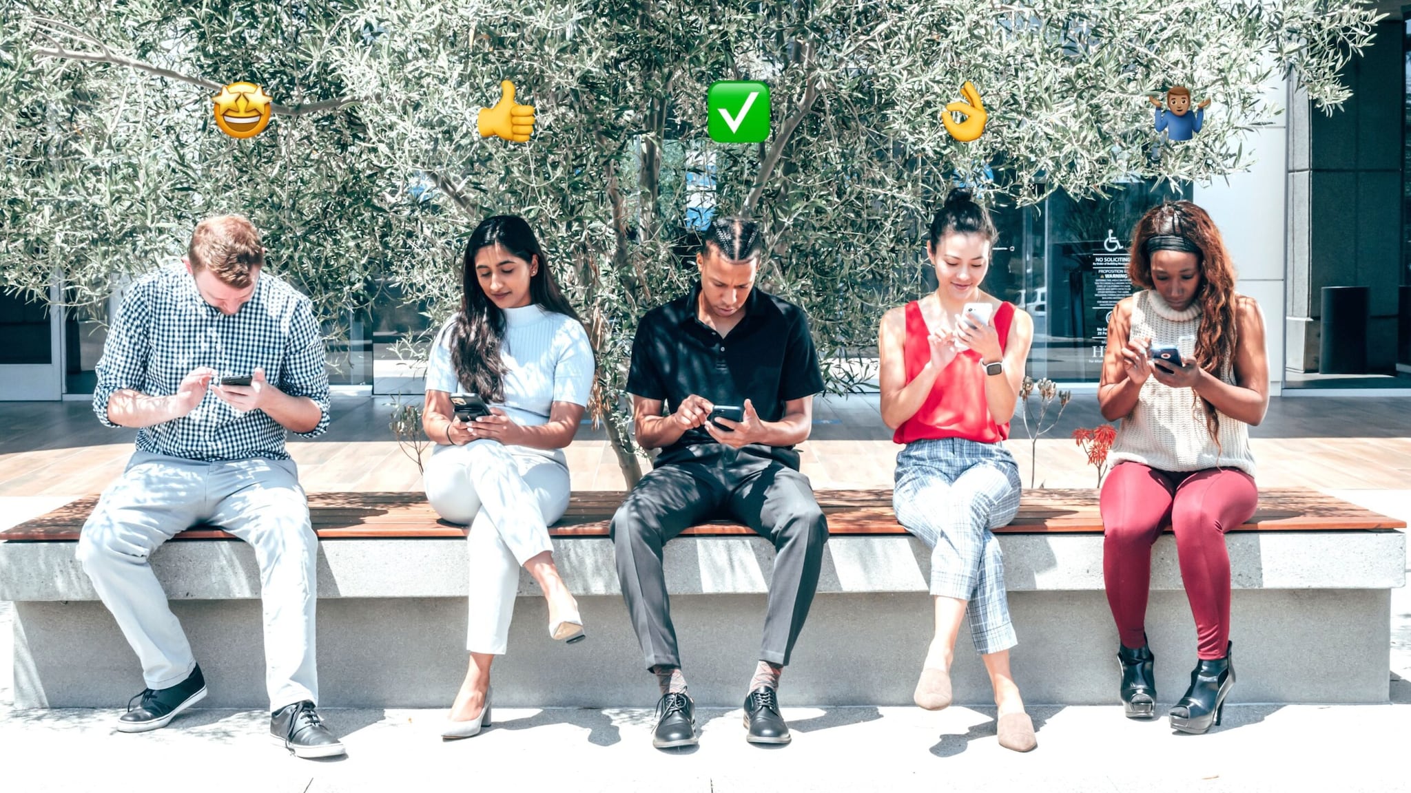 3. Creators are not sitting at their phones manually typing out responses to thousands of people. They use official, platform-approved third-party automation tools like ManyChat. The process is instant and seamless:You comment the exact keyword requested (e.g., "CLOTHES"). The automation software instantly detects the keyword. Within two seconds, an automated direct message lands in your inbox containing the exact link or website.