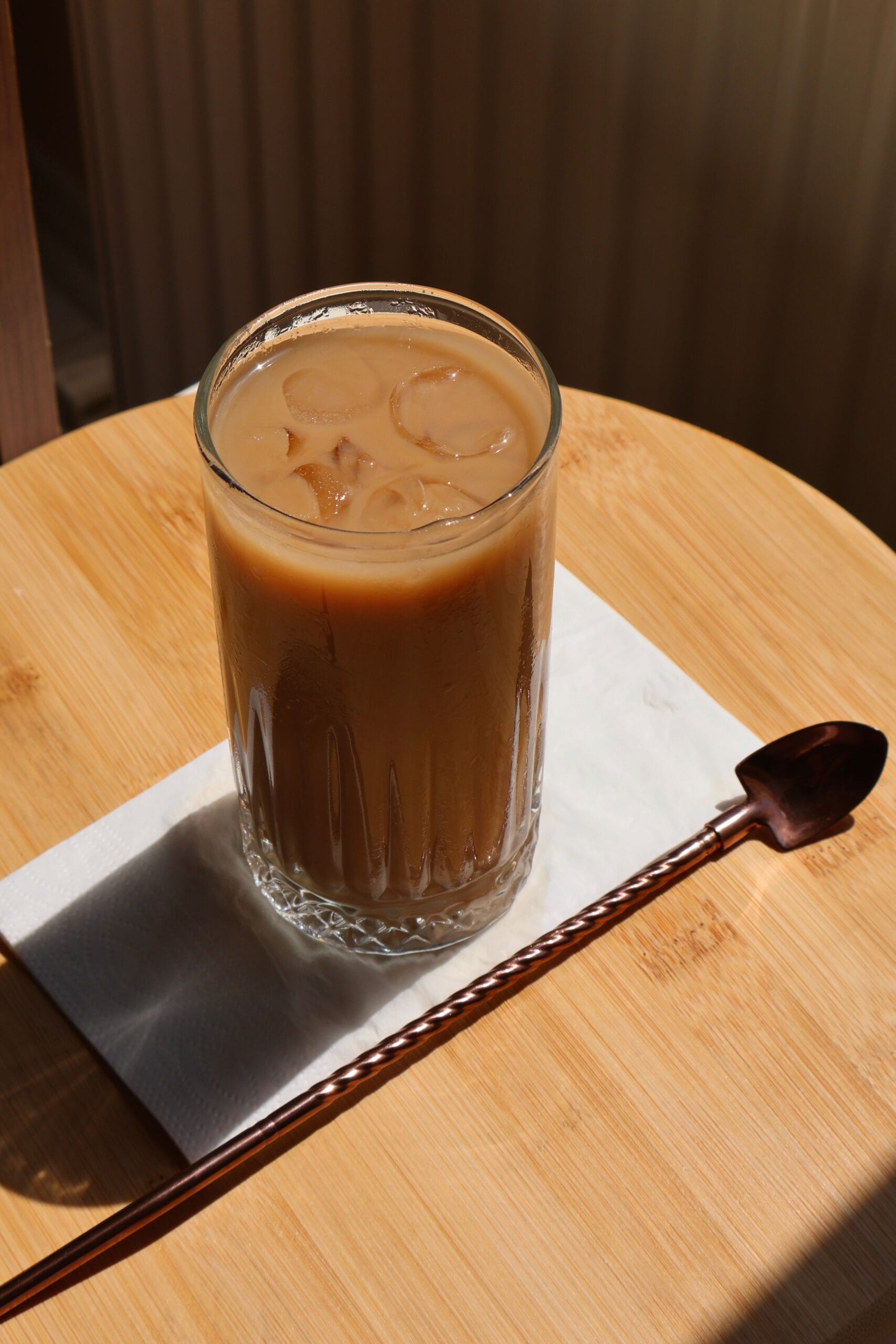 Stir and serve: Give everything a gentle stir and enjoy immediately while it’s cold and refreshing.