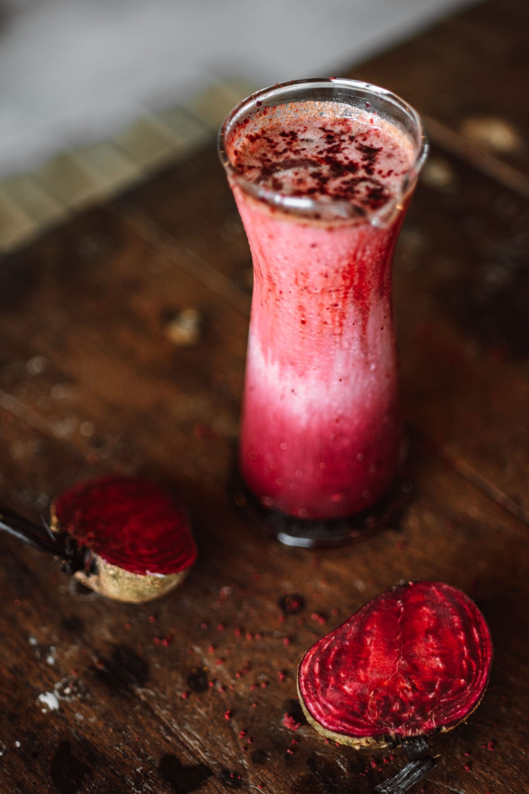 Combats Chronic Inflammation: Packed with unique pigments called betalains, beetroots possess powerful anti-inflammatory properties. This helps mitigate chronic inflammation throughout the body, which is linked to conditions like obesity, heart disease, and liver issues.