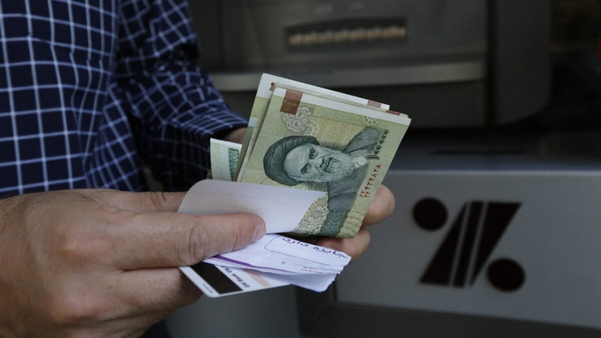 $24 Billion Iranian Cash To Be Freed In 4 Stages? US Deal Tied To Hormuz, Nuke Terms