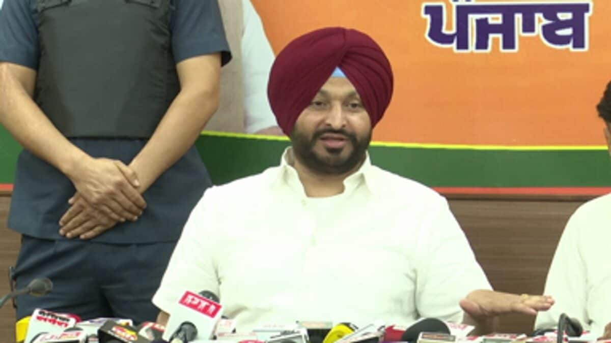 'Diljit Only Thinks About Money': Ravneet Bittu Denies Centre's Role In Satluj Removal From OTT