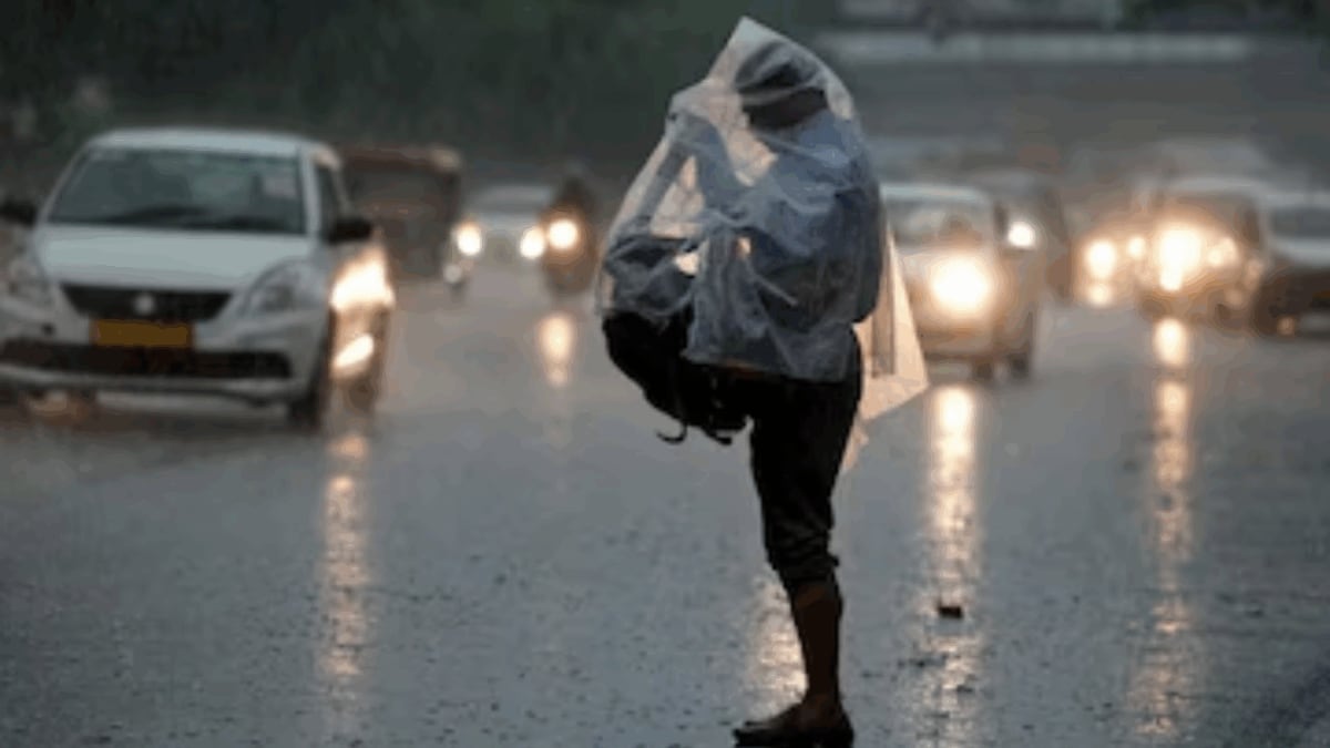 Rain Lashes Parts Of Delhi-NCR, Brings Respite From Sweltering Heat