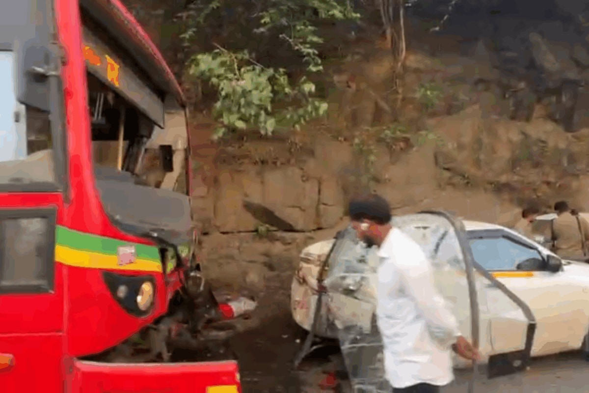 Western Express Highway Jam Alert: BEST Bus Crash Near Malad East Disrupts Morning Commute