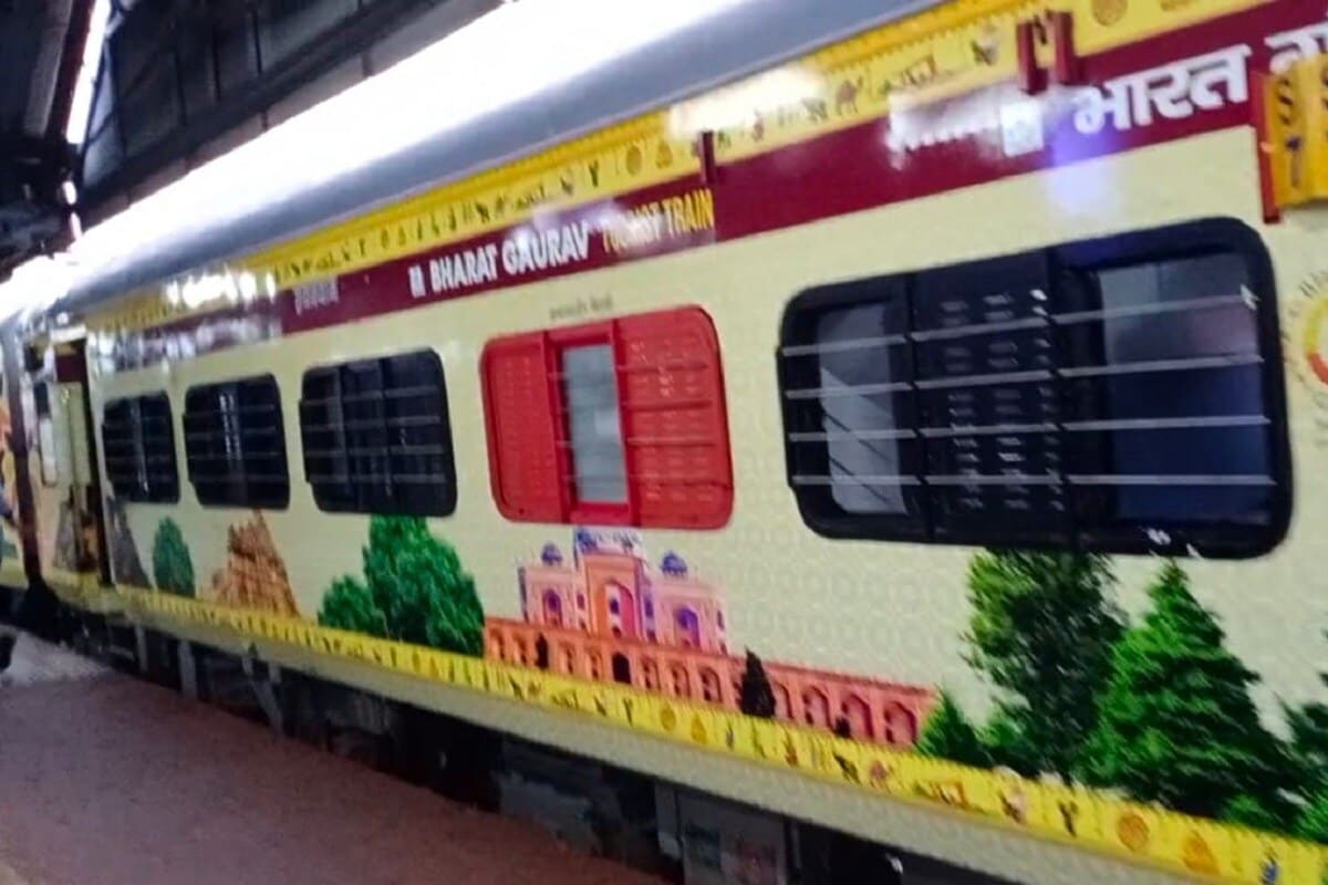 IRCTC Bharat Gaurav Train, Ayodhya Kashi tour package, Divya Dakshin Yatra train, Secunderabad pilgrimage train, Arunachalam temple tour, Indian railway tour packages, South India pilgrimage tour, IRCTC tour booking, Bharat Gaurav tourist train, IRCTC Bharat Gaurav Train, Ayodhya Kashi Yatra Package, Divya Dakshin Yatra Train, Secunderabad Yatra, Arunachalam Temple Yatra, Railway Spiritual Tours, South Indian Temples Yatra, IRCTC Tour Booking