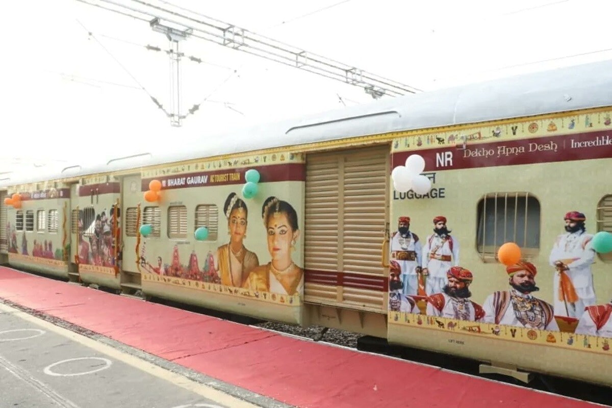 IRCTC Bharat Gaurav Train, Ayodhya Kashi tour package, Divya Dakshin Yatra train, Secunderabad pilgrimage train, Arunachalam temple tour, Indian railway tour packages, South India pilgrimage tour, IRCTC tour booking, Bharat Gaurav tourist train, IRCTC Bharat Gaurav Train, Ayodhya Kashi Yatra Package, Divya Dakshin Yatra Train, Secunderabad Yatra, Arunachalam Temple Yatra, Railway Spiritual Tours, South Indian Temples Yatra, IRCTC Tour Booking
