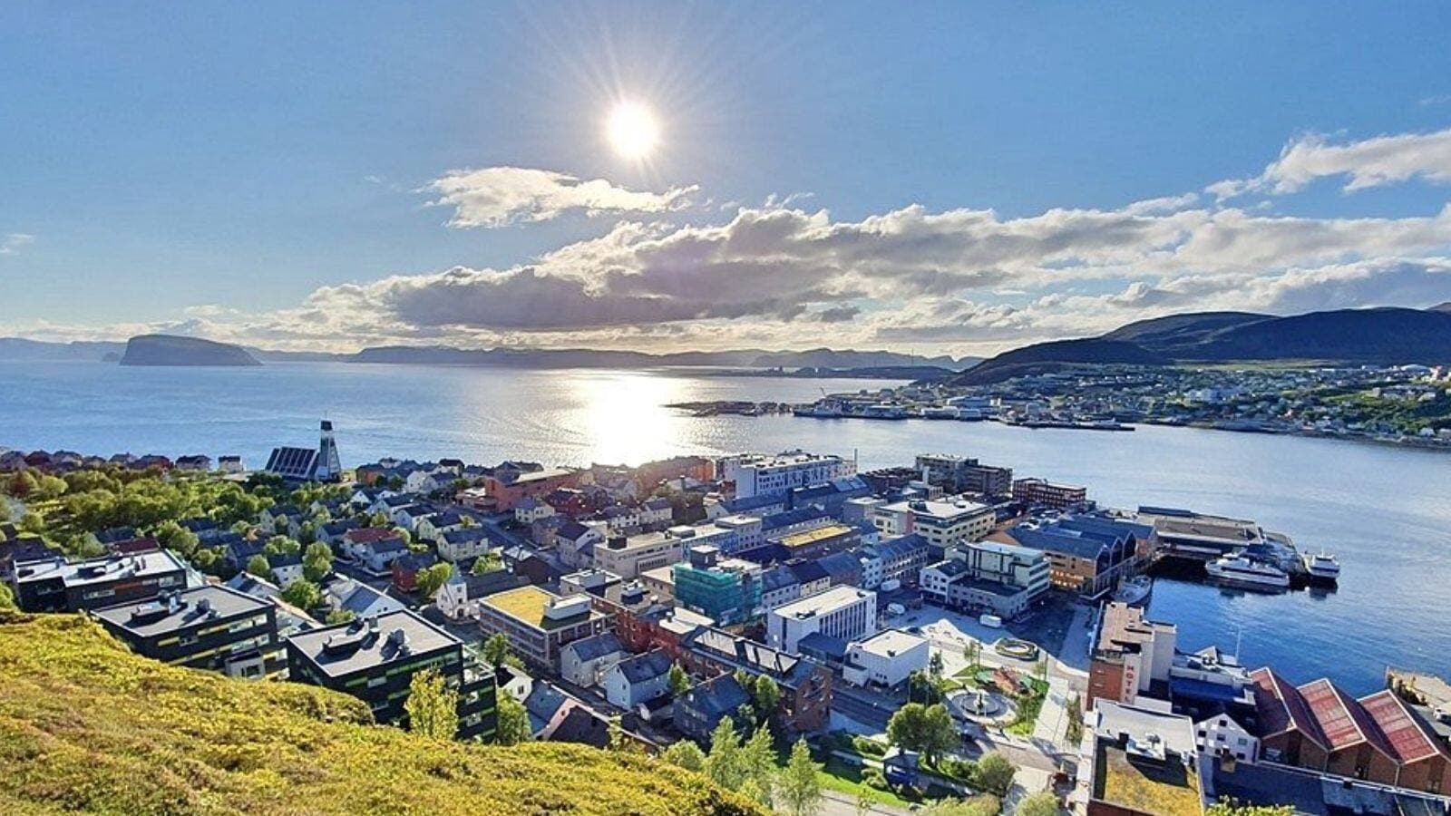 norway hammerfest midnight sun 70 days sun never sets natural phenomenon