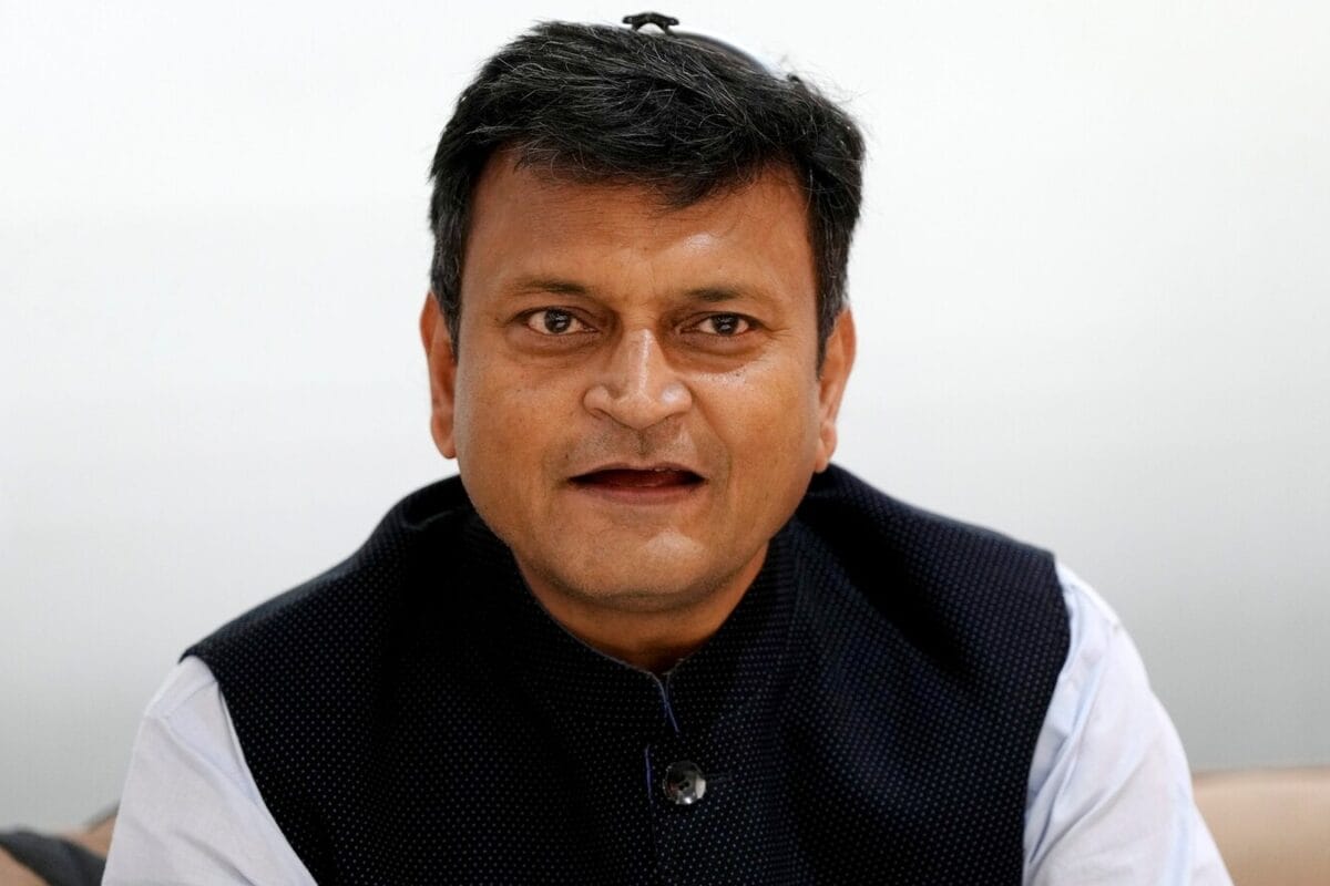 Ram Temple Theft Case: BJP Alleges Akhilesh Yadav Link To Accused Tinnu; VHP Targets Priyanka Gandhi