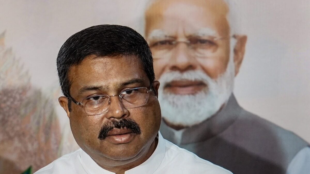 நீட்-யூஜி சர்ச்சை: தர்மேந்திர பிரதான் ராஜினாமா