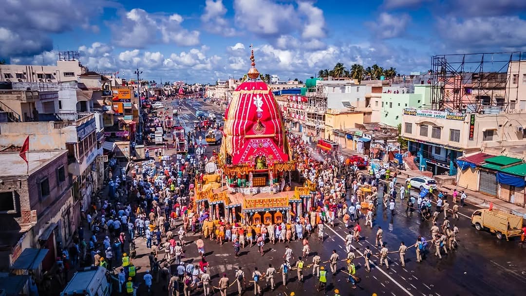 Community meals are an important part of the festival. Temples distribute Mahaprasad and other traditional offerings, allowing devotees to share a meal regardless of age or background. Community meals are an important part of the festival. Temples distribute Mahaprasad and other traditional offerings, allowing devotees to share a meal regardless of age or background.