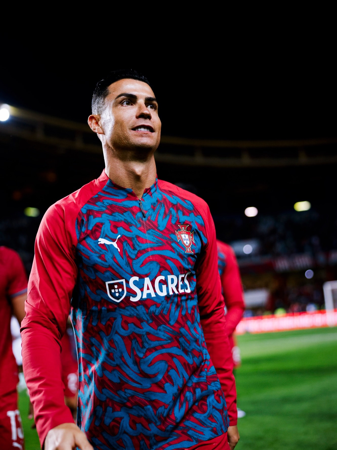 As a teenager, doctors diagnosed Ronaldo with tachycardia, a condition that caused his heart to beat abnormally fast. Instead of panicking, he underwent a corrective procedure and was back training within days. What could have ended a promising career instead became another obstacle he quietly overcame long before the world knew his name. As a teenager, doctors diagnosed Ronaldo with tachycardia, a condition that caused his heart to beat abnormally fast. Instead of panicking, he underwent a corrective procedure and was back training within days. What could have ended a promising career instead became another obstacle he quietly overcame long before the world knew his name.