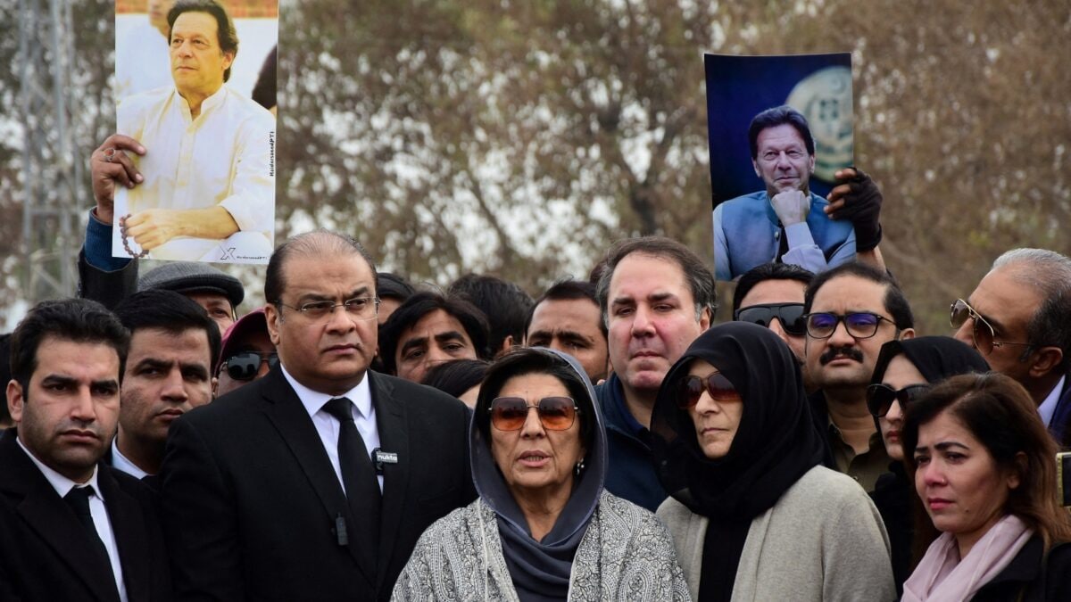 Imran Khan’s Sister Rejects One-Day Protest, Calls For Sustained Agitation To Free Former Pak PM