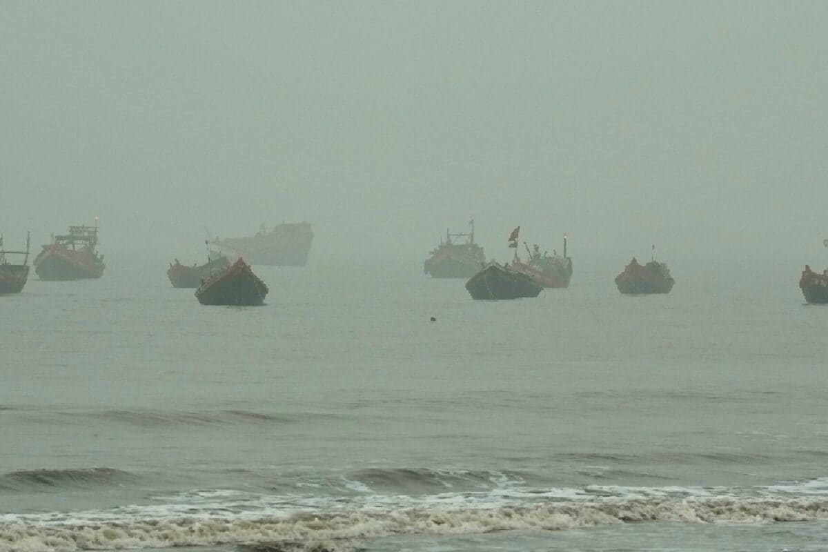 West Bengal Trawler Tragedy: Bodies Of 9 Fishermen Recovered; PM Modi Announces Rs 2 Lakh E Gratia