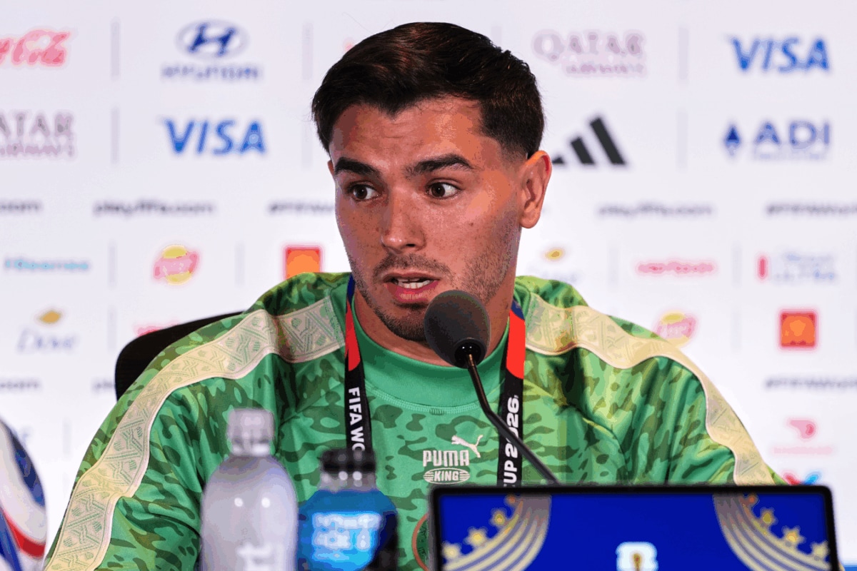 Morocco Footballer Left Shocked After Reporters Start Fighting During Press Conference | Watch