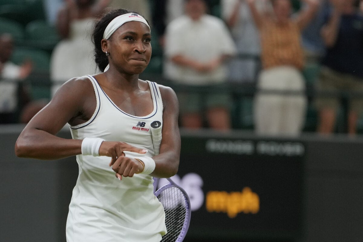 Coco Gauff Wins With TWO MINUTES To Spare Amid Wimbledon Curfew Drama | WATCH