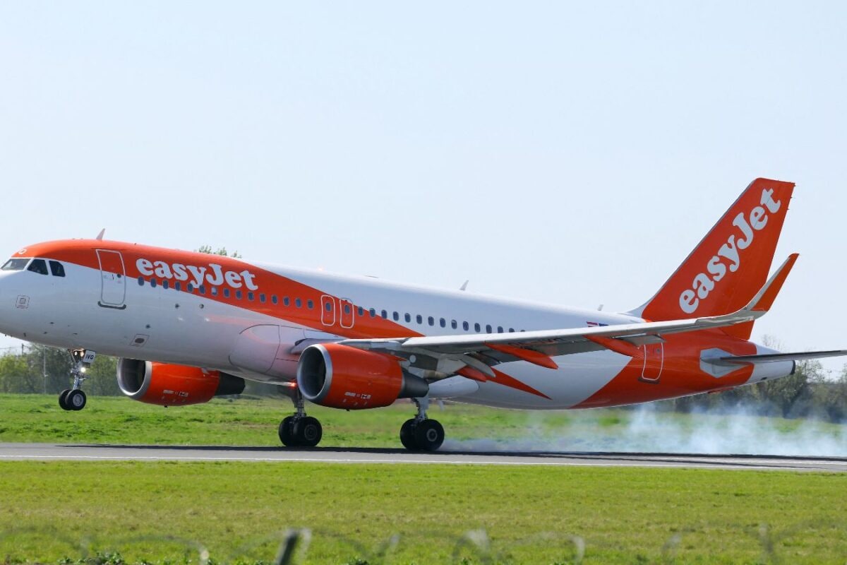 Violent Brawl At 30,000 Feet: Plane Turns Back After Take-Off As Passengers Exchange Punches Mid-Air