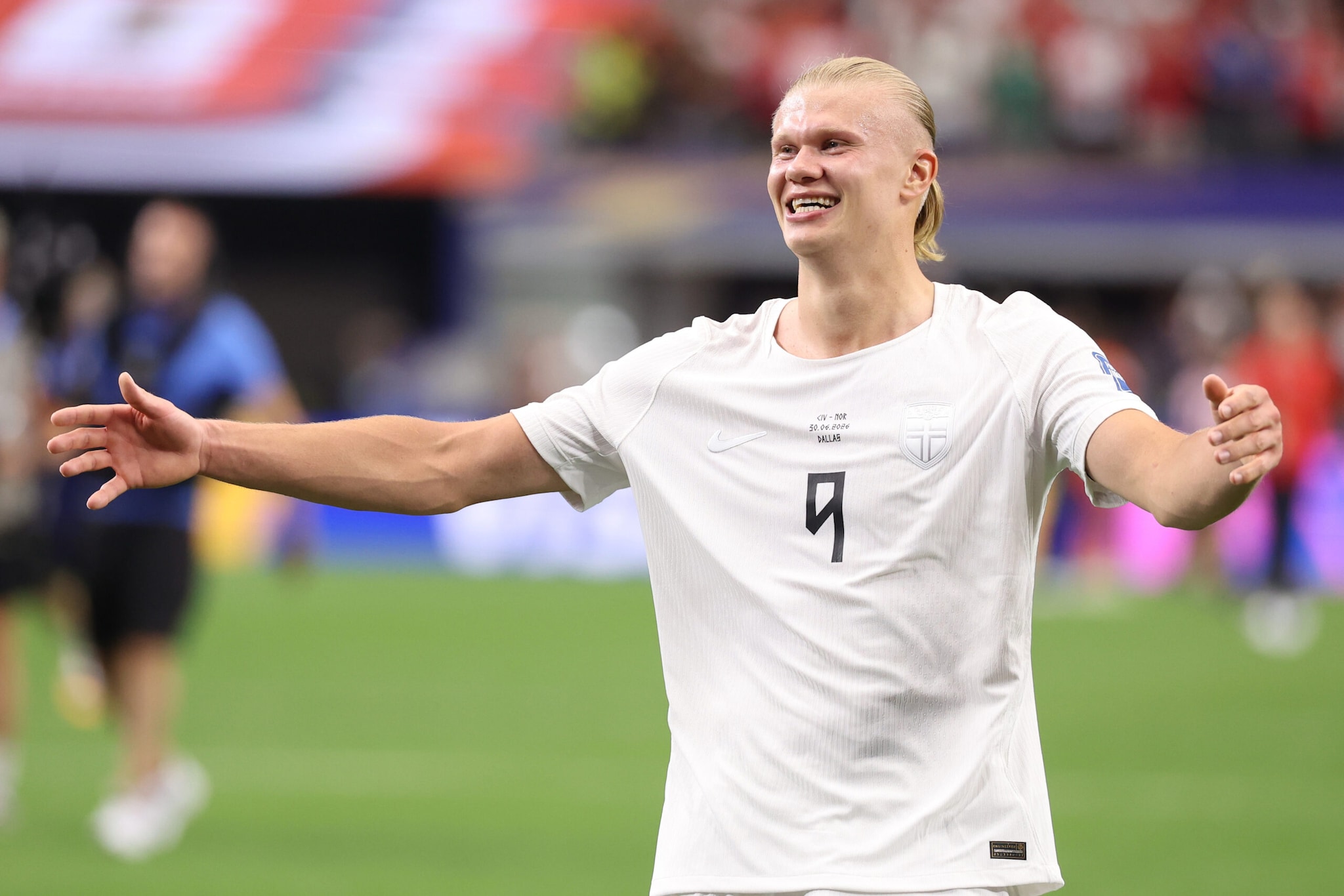 Erling Haaland (Norway) The prolific striker remains firmly in the hunt, tied in second place with five goals.