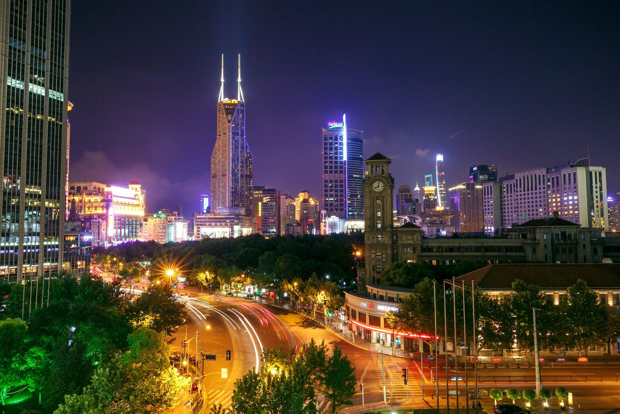 Shanghai: As China's premier commercial and financial center, Shanghai has seen luxury living costs surge. Premium consumer goods, high-end dining, and upscale residential rentals contribute heavily to its expensive reputation. (Image: Pexels)