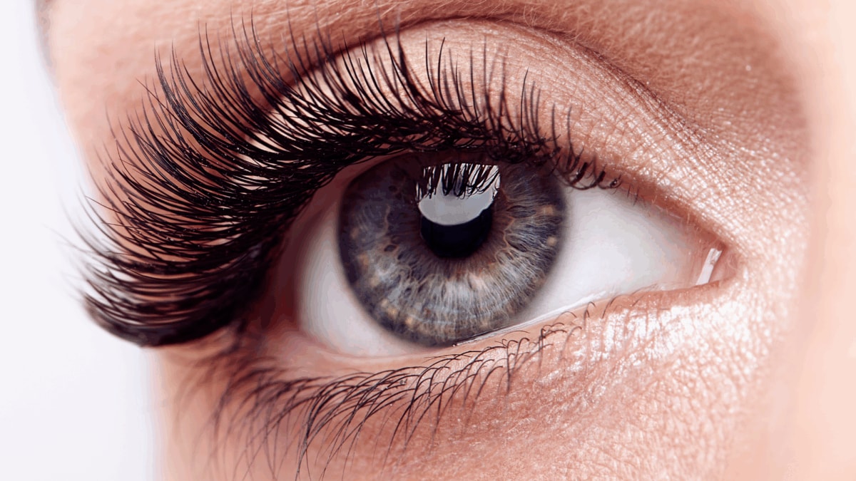 Ophthalmologist Shares 6 Simple Habits That Help Slow Down Cataracts