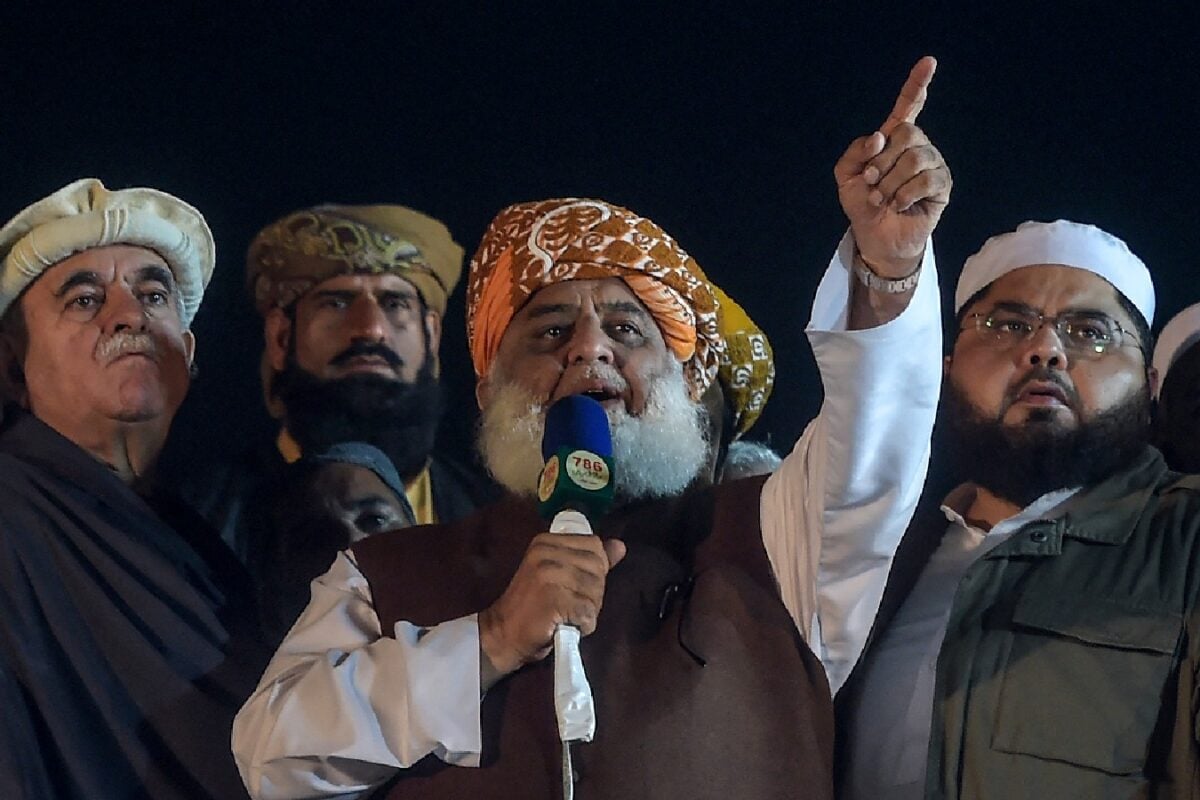 'Who Left Soldiers In Kargil For India To Bury?': Fazlur Rehman Takes On Pakistan Army