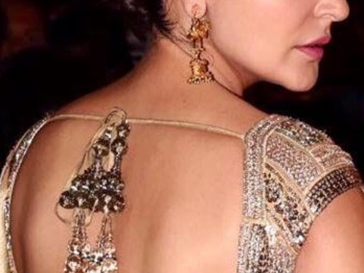 bipasha basu backless dress Bipasha Basu Hot Bipasha Basu GIF - Bipasha Basu Hot Bipasha Basu Milf Bipasha Basu