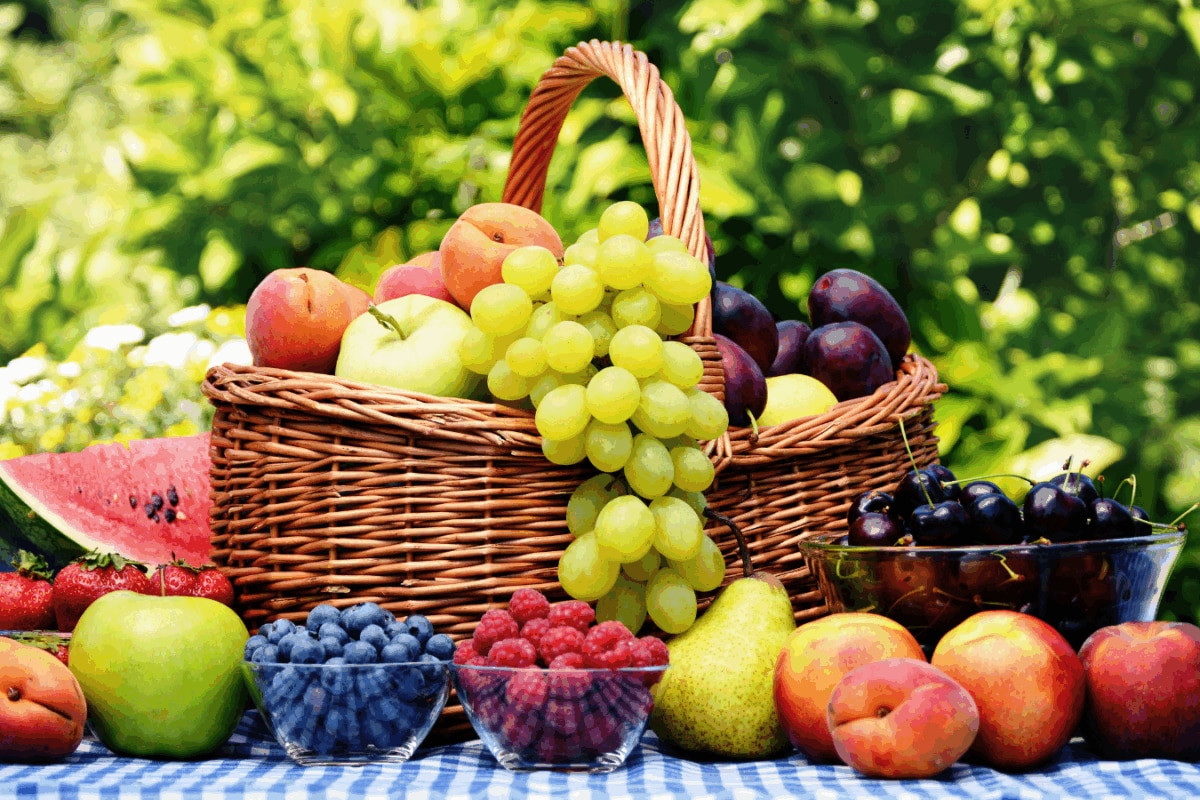 6 Best Fruits To Eat During Monsoon To Stay Healthy And Boost Immunity