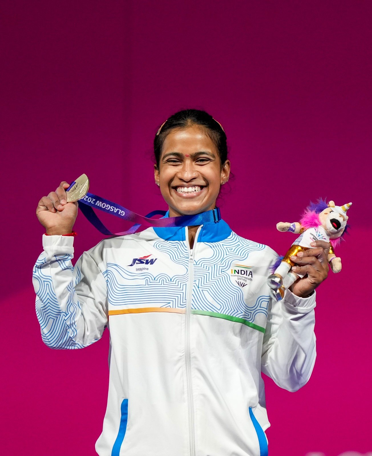 Gyaneshwari Yadav (Silver): Gyaneshwari Yadav secured silver in the women’s 53kg weightlifting category after a closely contested event. She registered a total lift of 199kg, battling through intense competition. Her effort contributed significantly to India’s medal surge during a highly productive phase of the campaign.