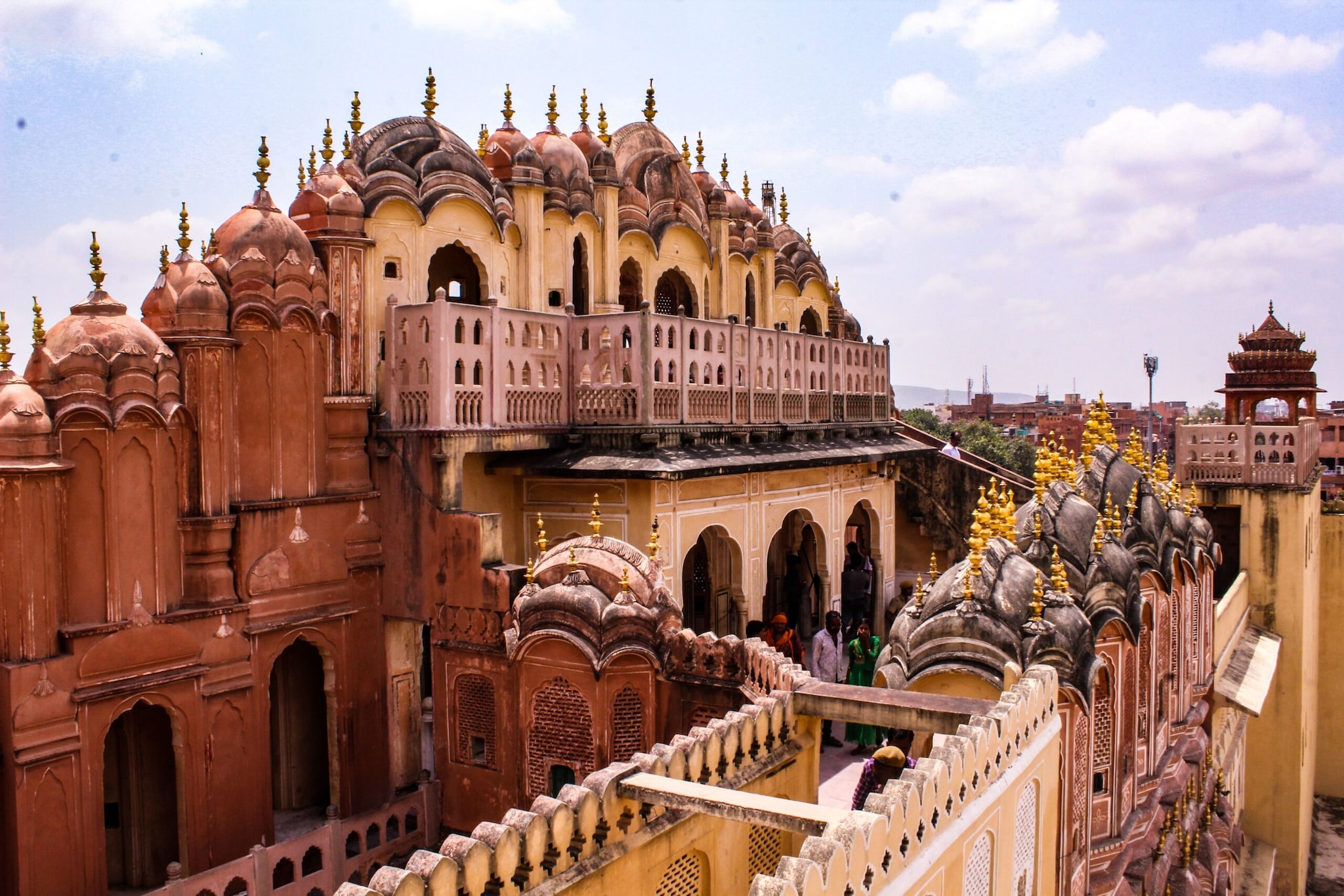 Jaipur, India: India's famed Pink City earns top happiness rankings thanks to its magnificent heritage architecture, warm hospitality, and lively markets. Residents cherish a strong sense of belonging, colourful cultural festivals, and an enriching lifestyle rooted in centuries of local creative tradition. (Representative Image: Pexels) Jaipur, India: India's famed Pink City earns top happiness rankings thanks to its magnificent heritage architecture, warm hospitality, and lively markets. Residents cherish a strong sense of belonging, colourful cultural festivals, and an enriching lifestyle rooted in centuries of local creative tradition. (Representative Image: Pexels)