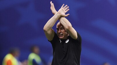 explained-why-egypt-coach-hossam-hassan-made-the-x-gesture-during