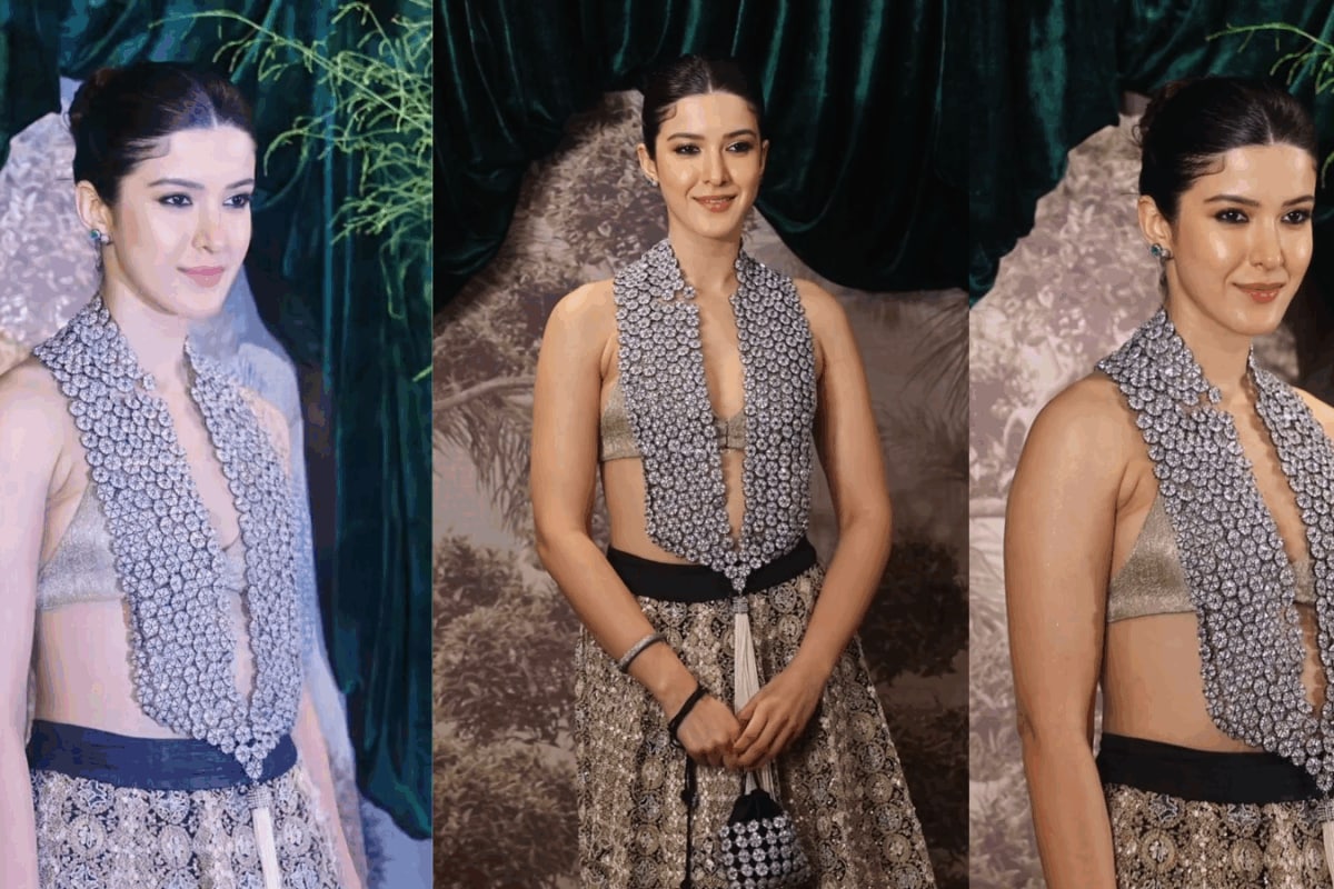 Forget The Lehenga! Shanaya Kapoor's Crystal Top Is The Real Showstopper At Anshula Kapoor's Wedding Reception