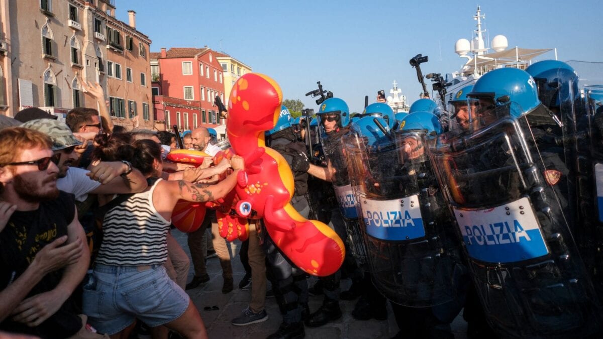 Protesters Clash Over US Envoy's Yacht in Venice