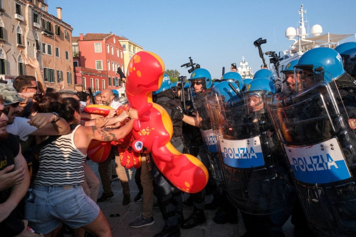 'Venice Is Not For Sale': Protesters Clash With Cops As US Envoy's Arrival In Yatch Disrupts Fest