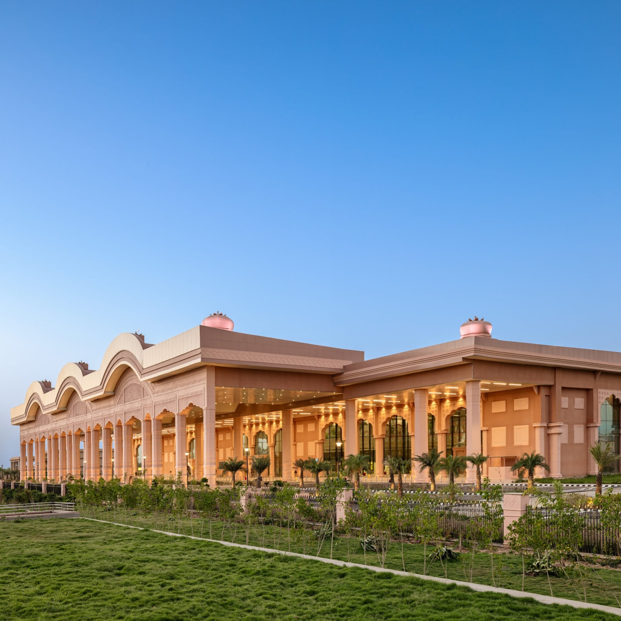 The new terminal has been designed to accommodate up to 20 lakh passengers annually, significantly increasing the airport's capacity to meet growing air travel demand.