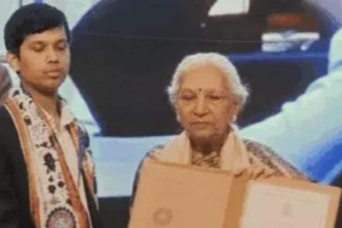 'Sorry Papa': Kanpur BTech Gold Medallist Dies By Suicide After 50 Failed Govt Job Attempts, Leaves Note