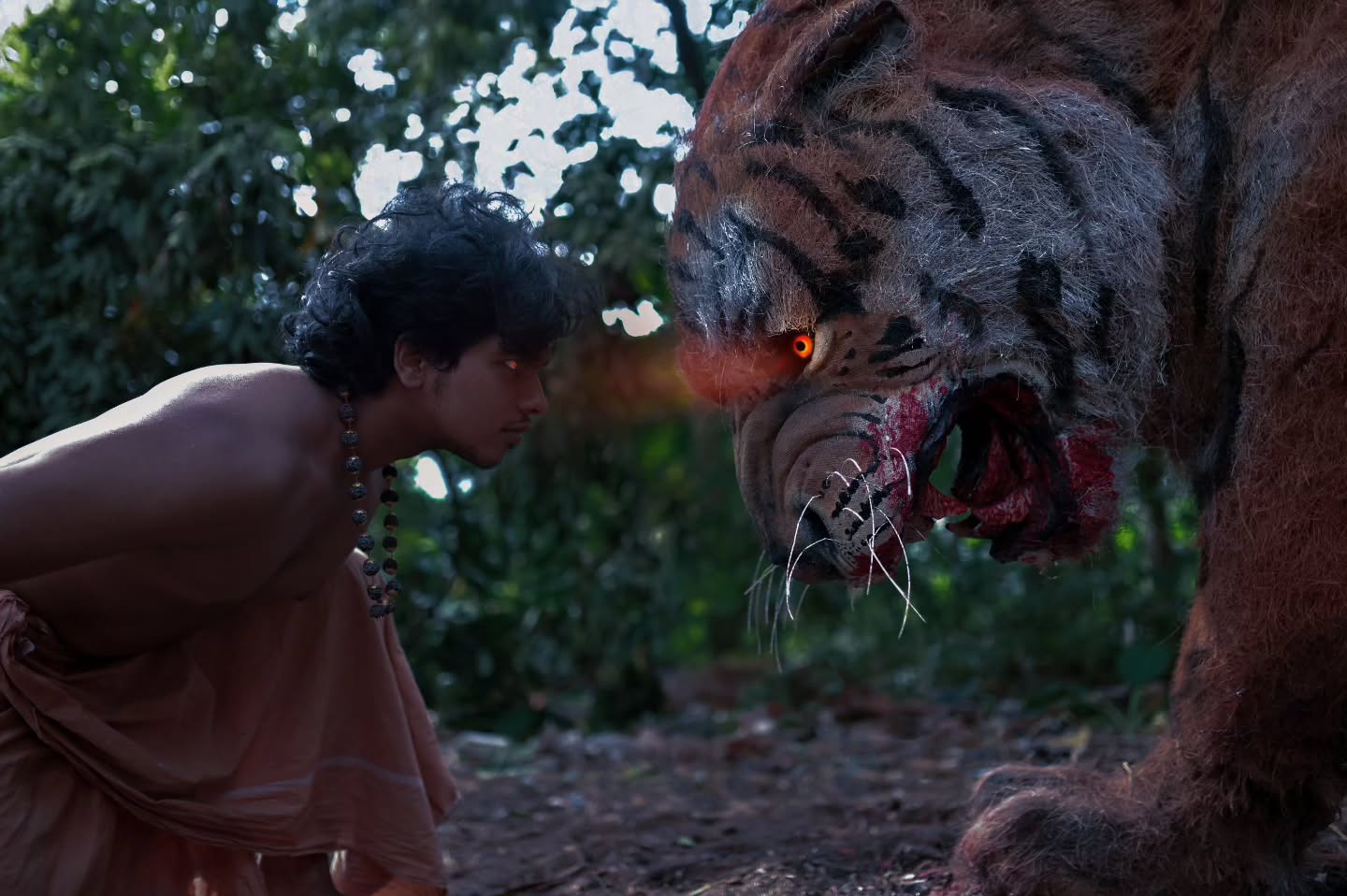The artist reportedly recreated the film’s majestic tiger using discarded materials. The process began with a simple wooden frame and the form gradually took shape through layers of dried banana leaves, straws, and papier-mache. (Image: Instagram/@gypsy_art) The artist reportedly recreated the film’s majestic tiger using discarded materials. The process began with a simple wooden frame and the form gradually took shape through layers of dried banana leaves, straws, and papier-mache. (Image: Instagram/@gypsy_art)