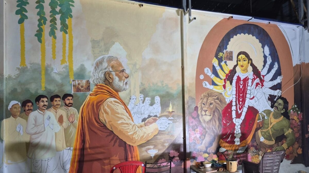 Kolkata's Chorebagan Sarbojonin Durga Puja Committee Pays Artistic Tribute To PM Narendra Modi