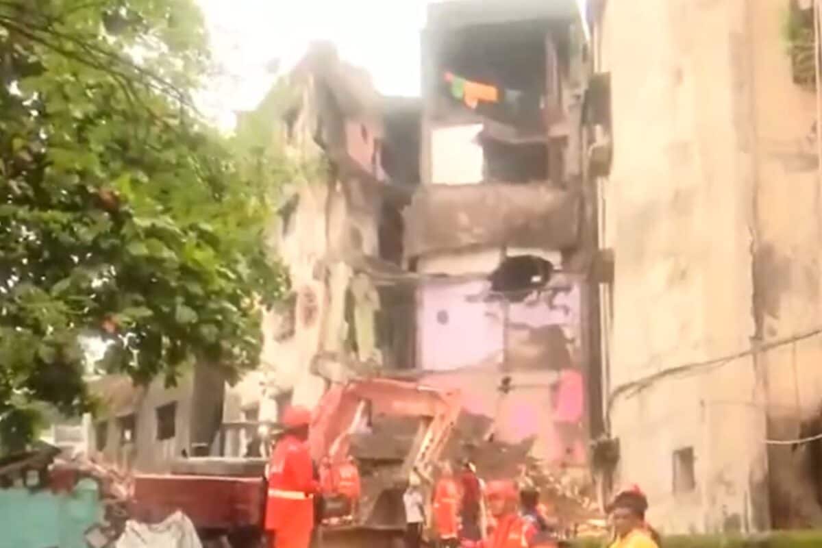 3 Dead In Maharashtra's Bhiwandi After Building Collapses, Many Remain Trapped In Debris