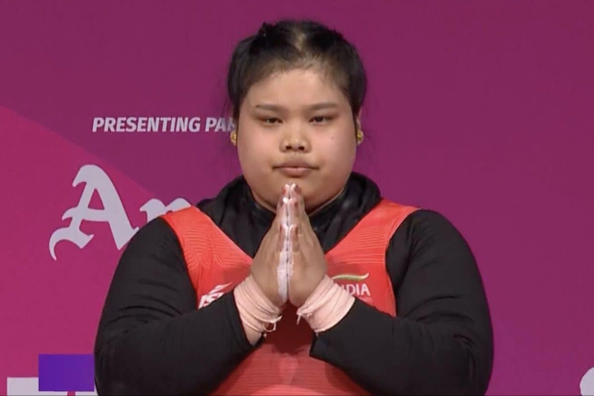 India's 18-Year-Old Weightlifter Martina Devi Maibam Breaks Down After Lifting 105 Kg In Snatch | Watch