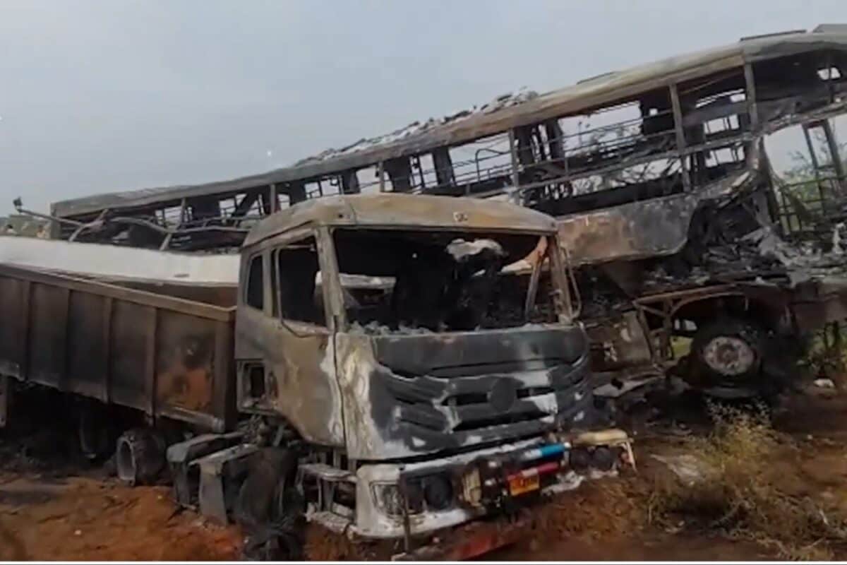 7 Killed, 22 Injured As Bus Rams Truck, Bursts Into Flames On Delhi-Mumbai Expressway In Dausa