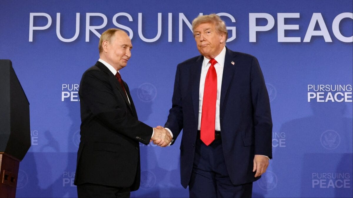 Trump Offers To Help Broker Ukraine Deal In Call With Putin, Also Speaks To Zelenskyy