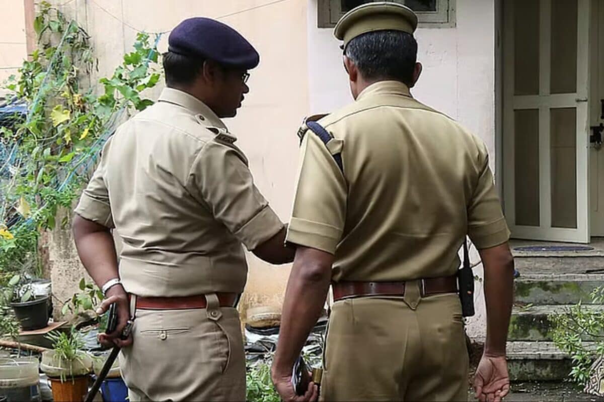 Bengaluru MBA Graduate Arrested In Fake Currency Case, Police Found Him Hiding Inside Bed Box