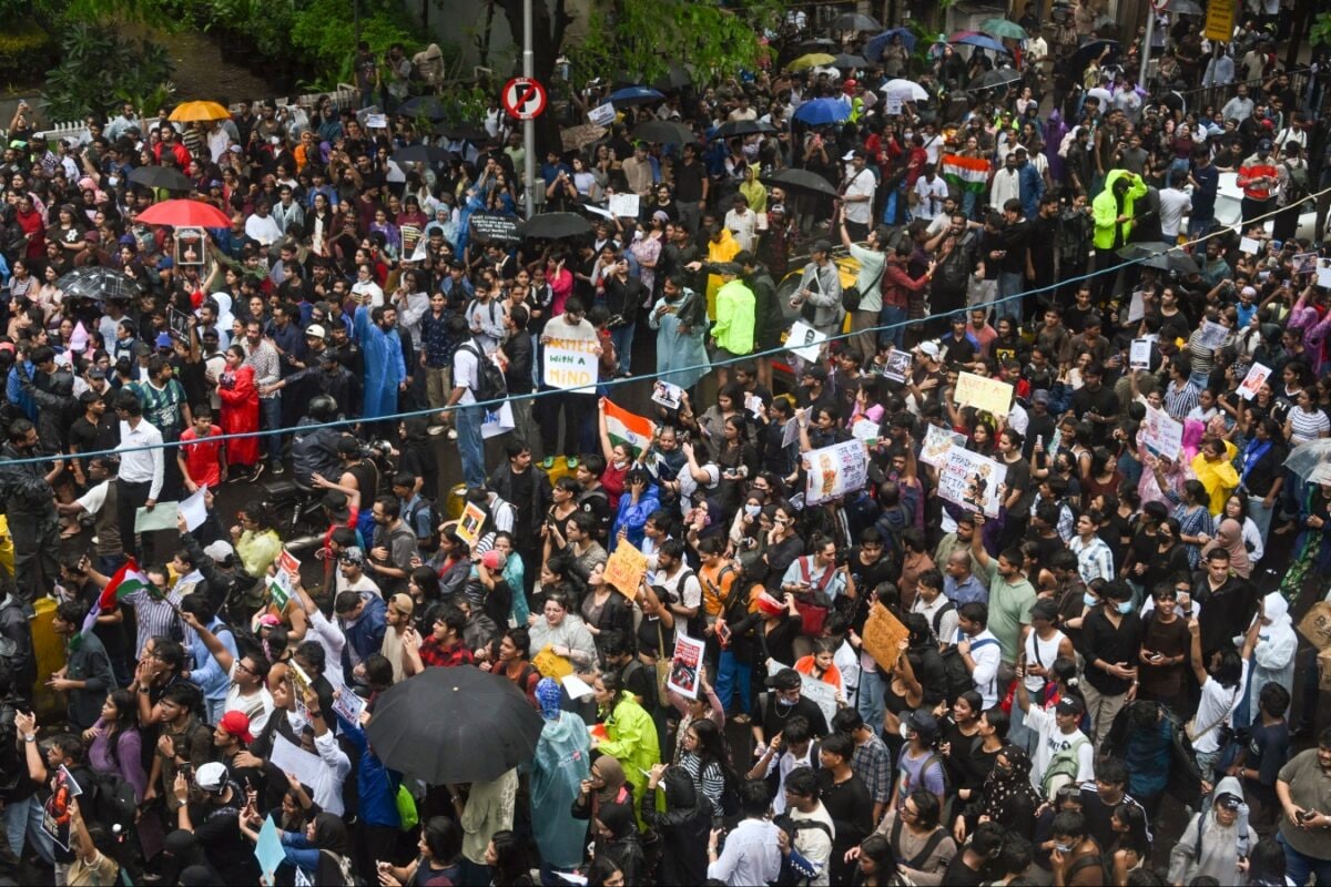 Most Accused In Mumbai CJP Protest FIRs Are 25 Or Younger; Every Third Named A Woman