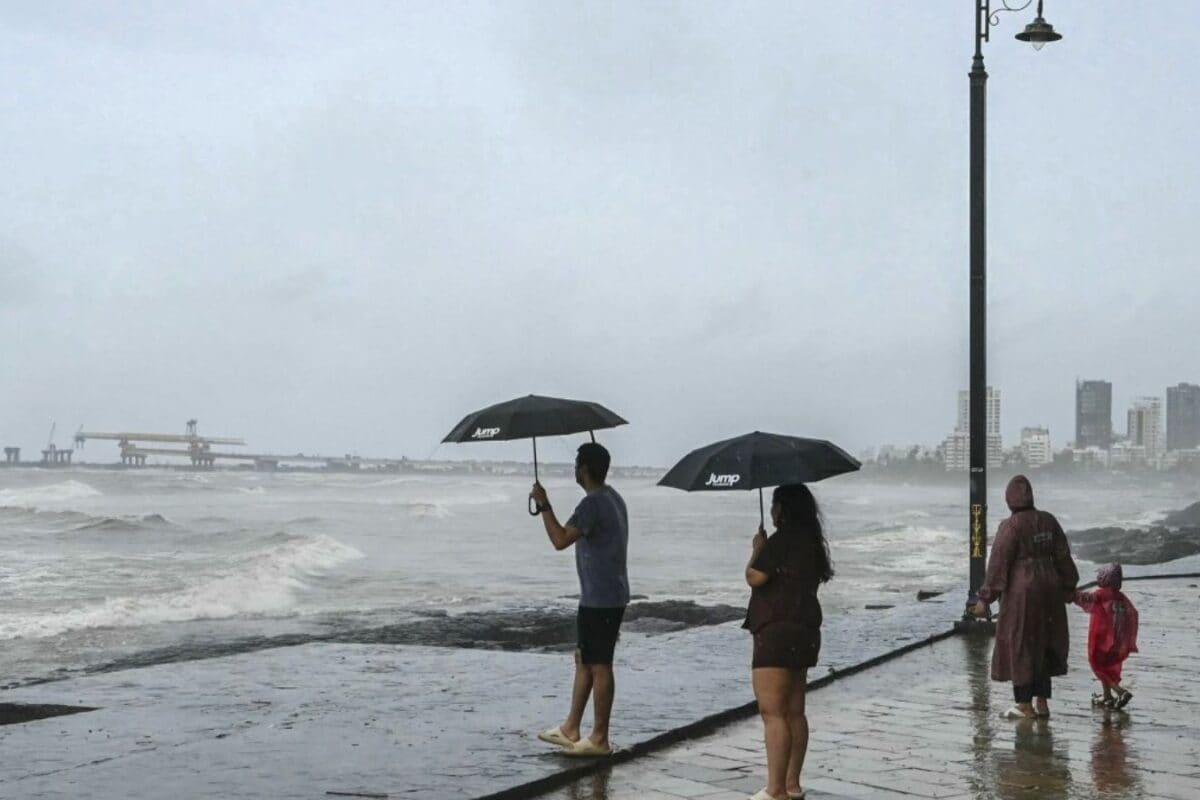 Weather Today: Mumbai, Thane See Heavy Rain, Punjab-Bihar On Alert, Delhi Dry