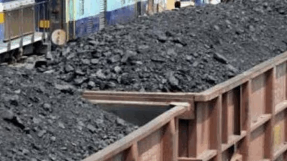 Coal Train Derails Near Anand Vihar, Disrupting 53 Trains