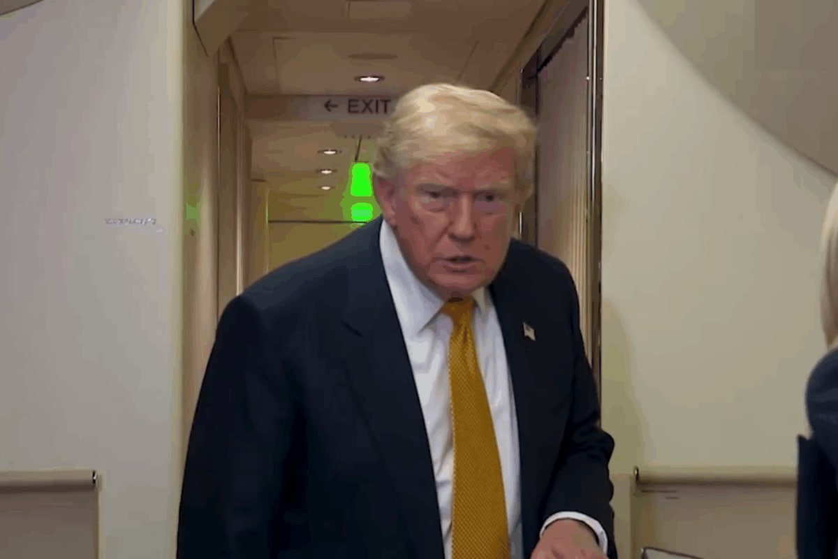 Trump Leaves Turkey On Old Air Force One, Boards New Jet In Britain Amid Iran Tensions