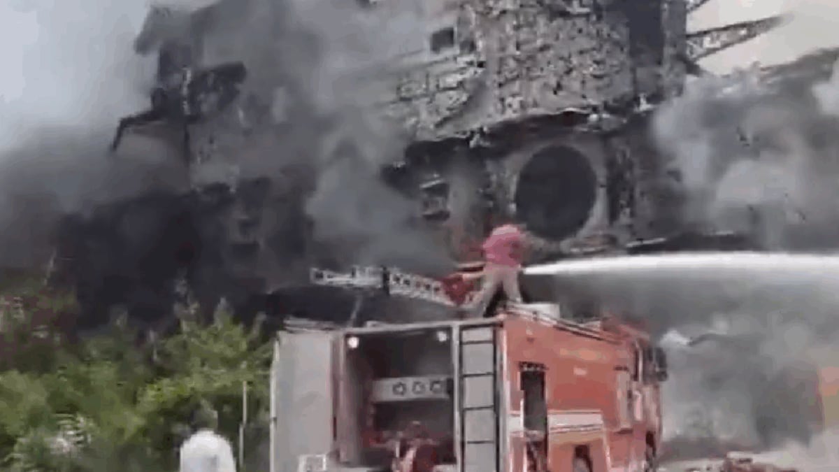 Massive Fire Breaks Out At Kingdom Of Dreams In Gurugram, 12 Fire Engines Rushed To Spot | Video